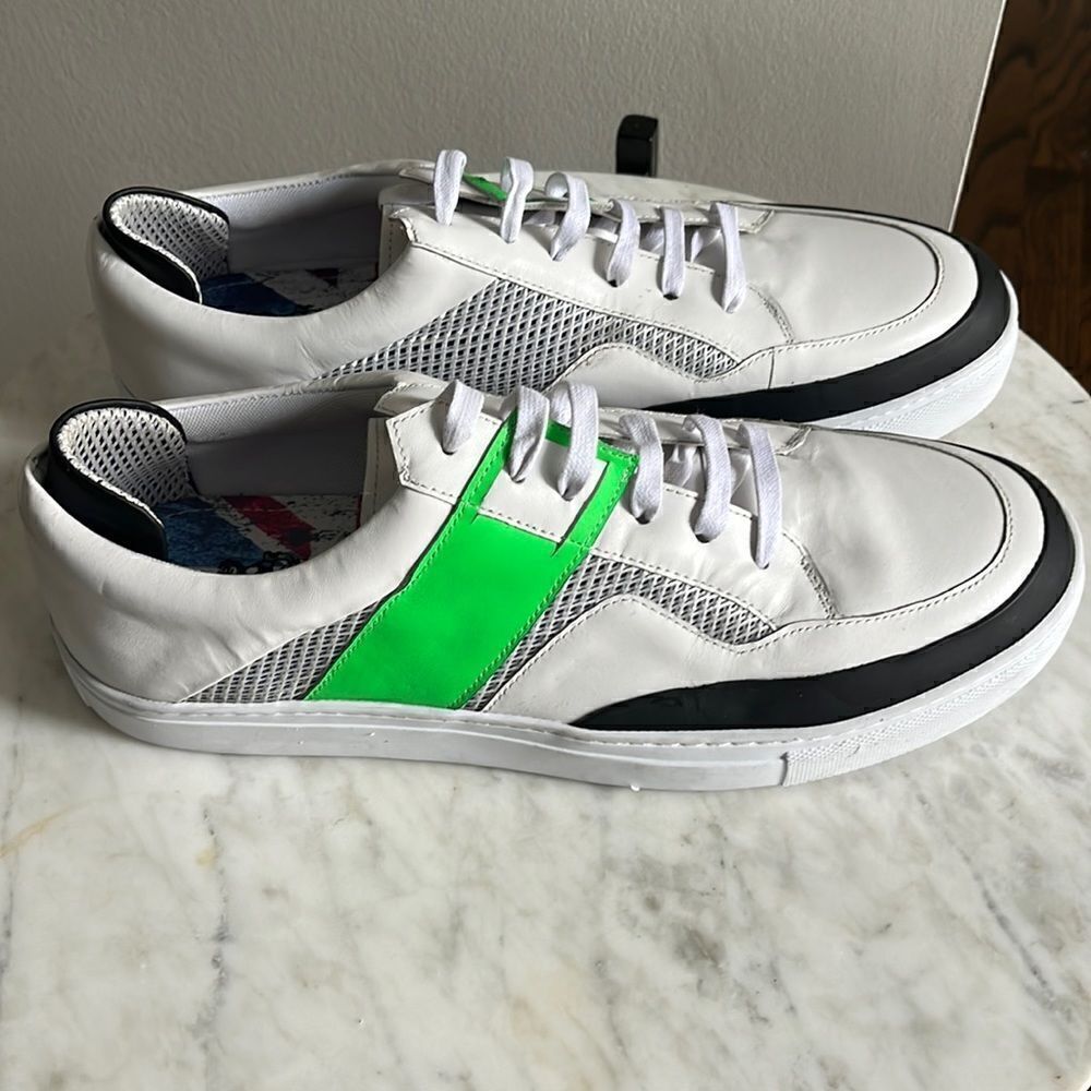 English Laundry Sneakers, neon green stripe, size 10